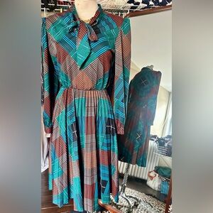 Vintage 70’s Long Sleeve Midi Dress in Teal and Rust